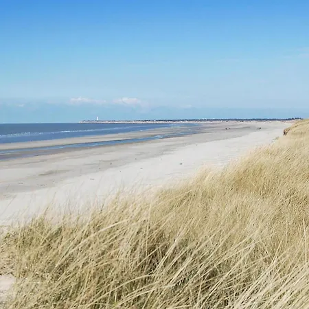 Beautiful Home In Blavand With Sauna Holiday home *