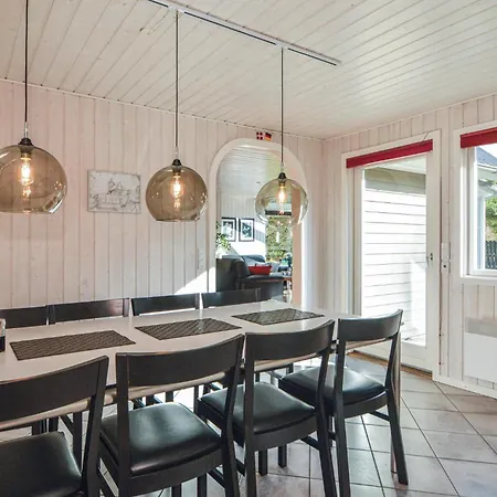 Beautiful Home In Blavand With Sauna Holiday home *