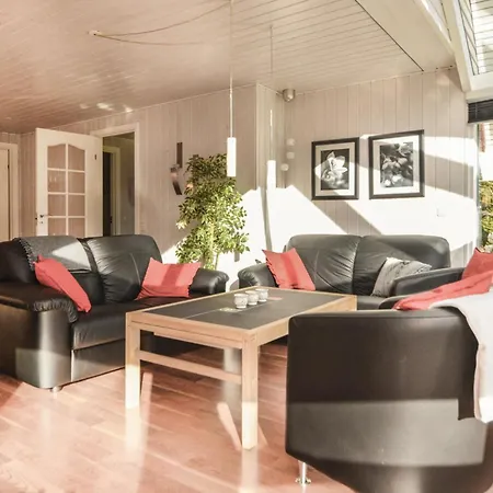 Beautiful Home In Blavand With Sauna *