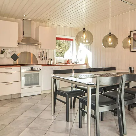 Beautiful Home In Blavand With Sauna Holiday home