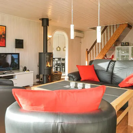 Beautiful Home In Blavand With Sauna Holiday home *